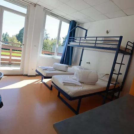 米卢斯青年旅舍 *